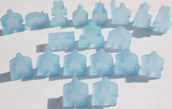 Carcassonne: Meeple - komplettes Spielfiguren-Set (19 Figuren) FROZEN Hellblau